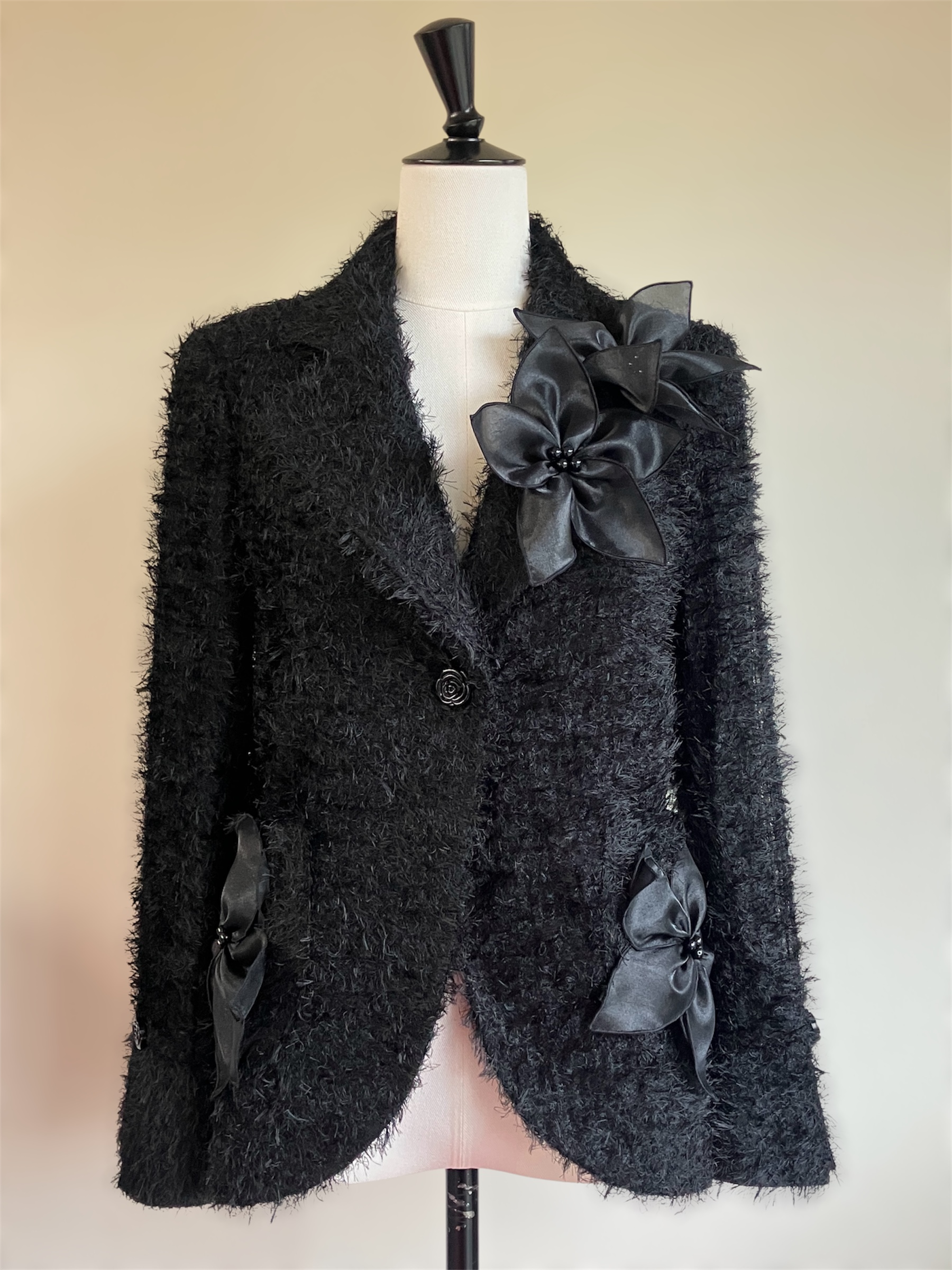 v-8525-99　　　　　　￥110,000