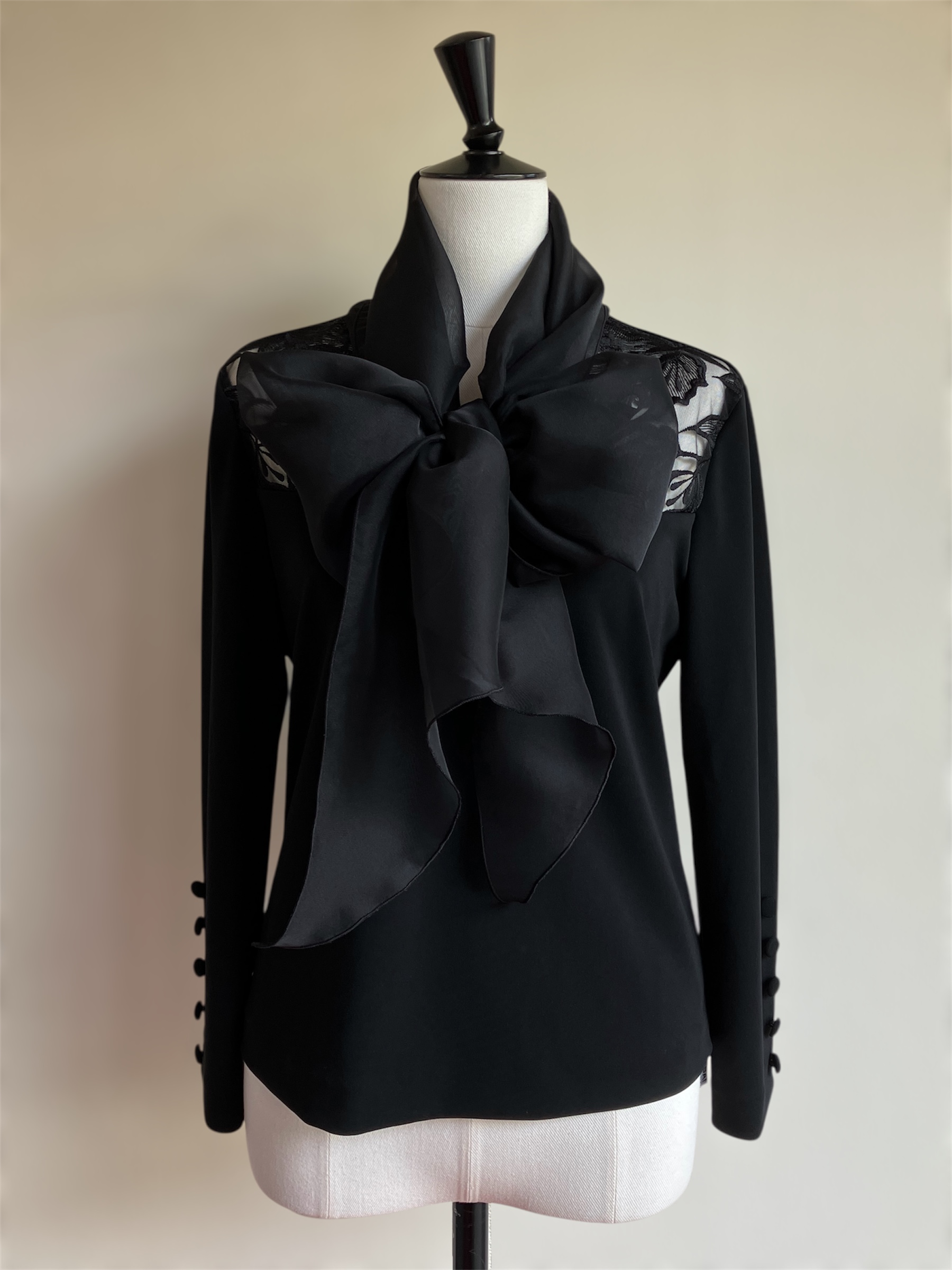 v-8537-99　　　　　　￥50,000