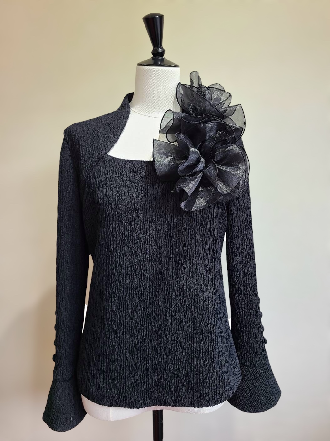 v-8611-99　　　　　　￥80,000